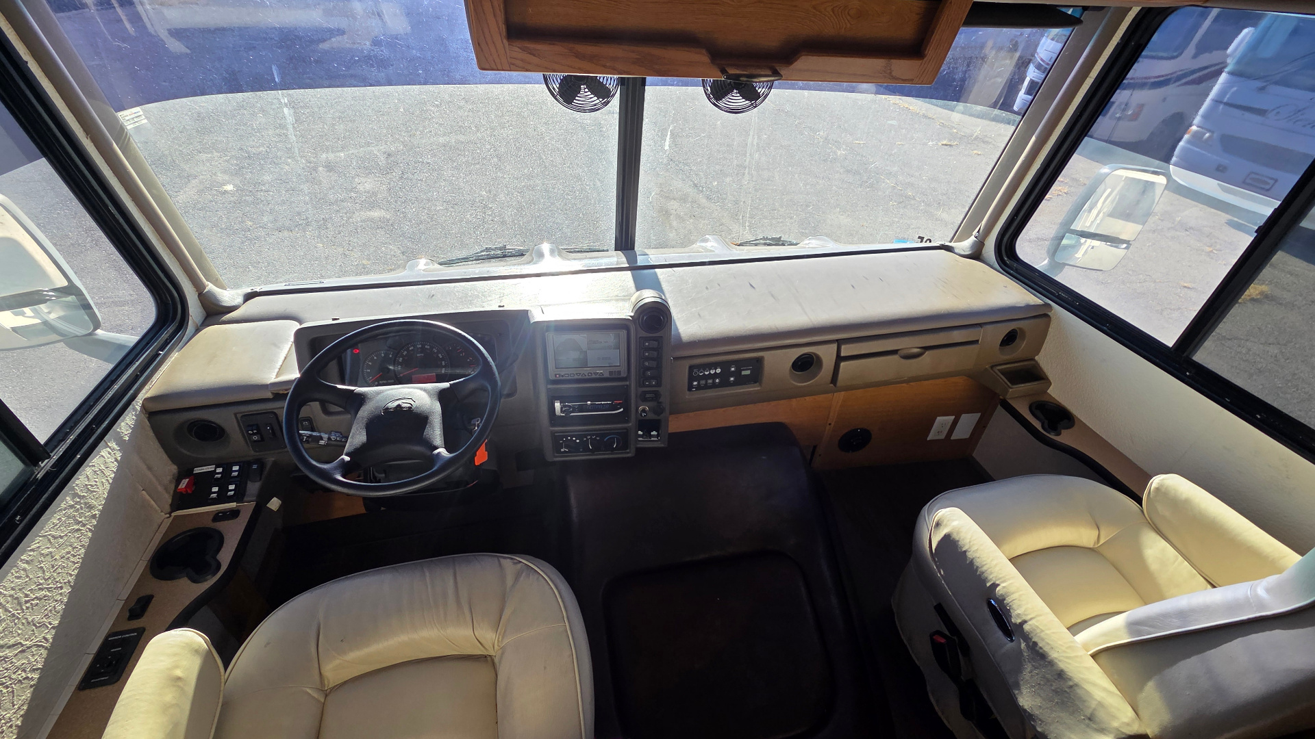 2005 Fleetwood Bounder 35E — dashboard and driver controls